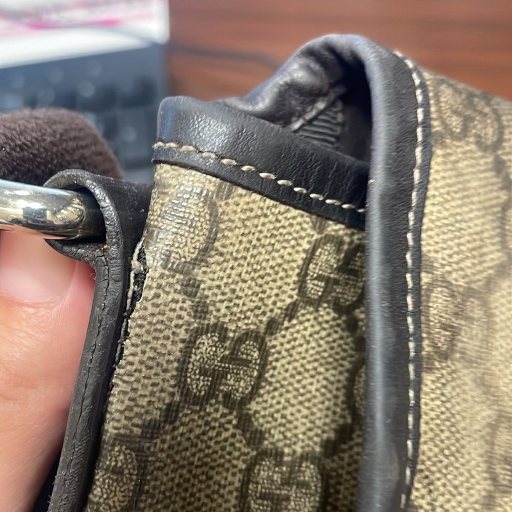 Vintage Gucci GG Supreme Monogram Small Crossbody Flap Bag - Picture 15 of 16
